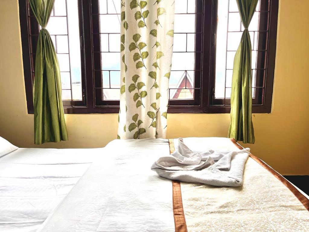Hotel Red Rose Gangtok Ngoại thất bức ảnh